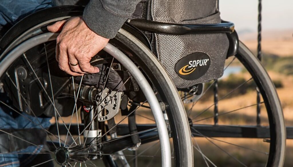 wheelchair-g5c2cdfb8f_640