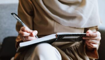 muslim-gc37aec134_640